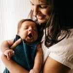 7 Simple tips to make new mum friends (even if you are an introvert)